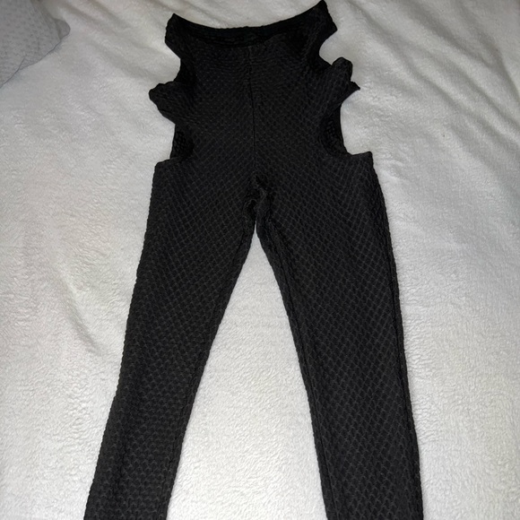 Long black cut out leggings. - Picture 1 of 1